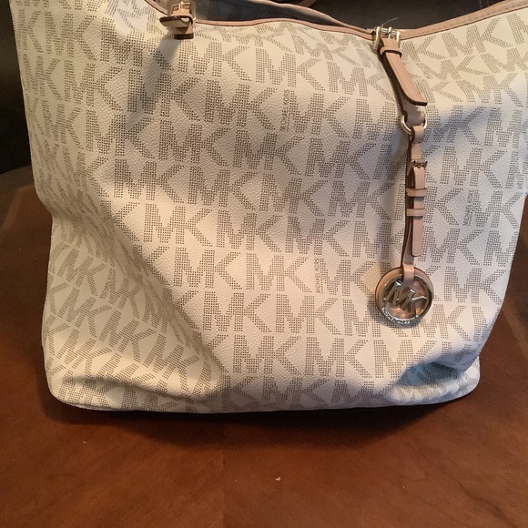 Authentic Michael Kors large tote - Picture 1 of 5